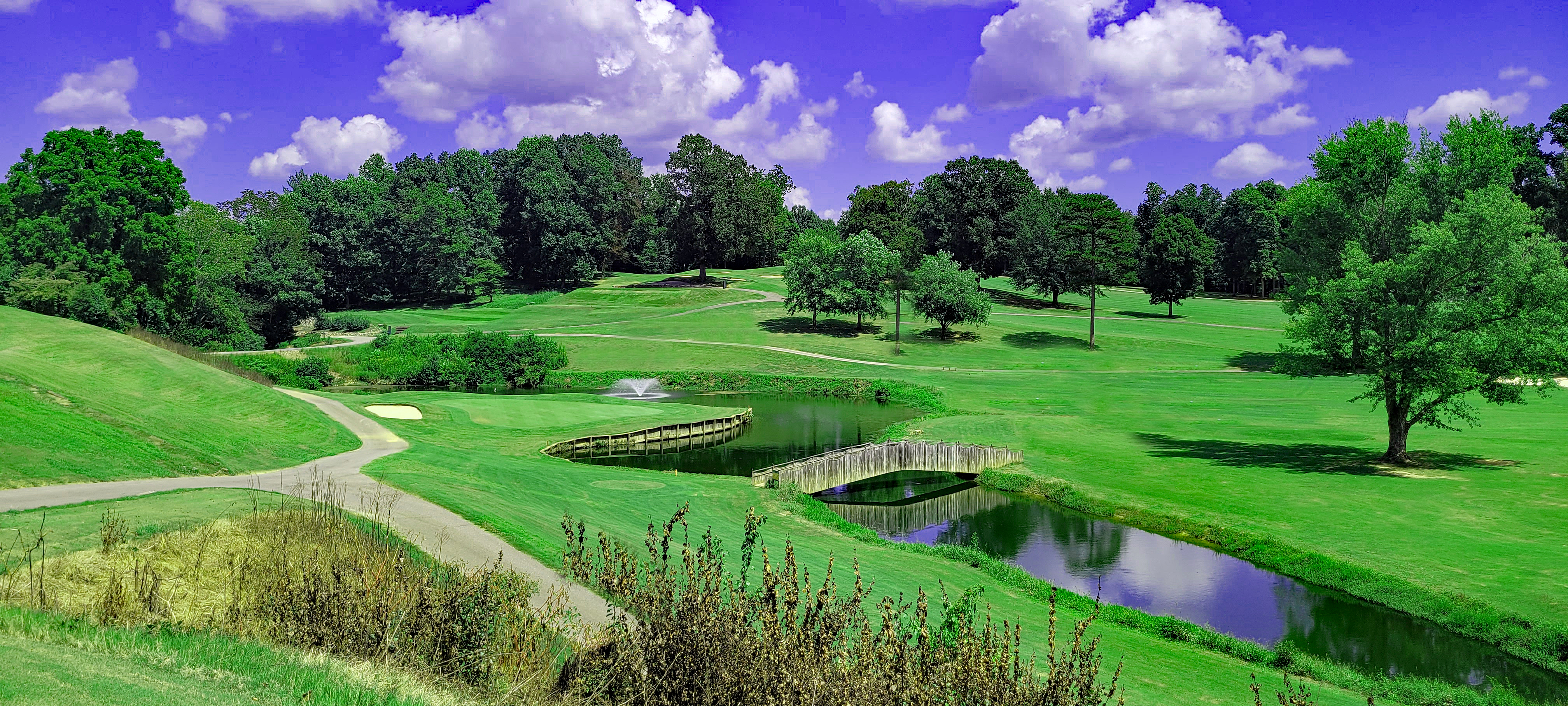 Oakwoods Country Club